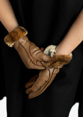 Peccary gloves with orylag fur